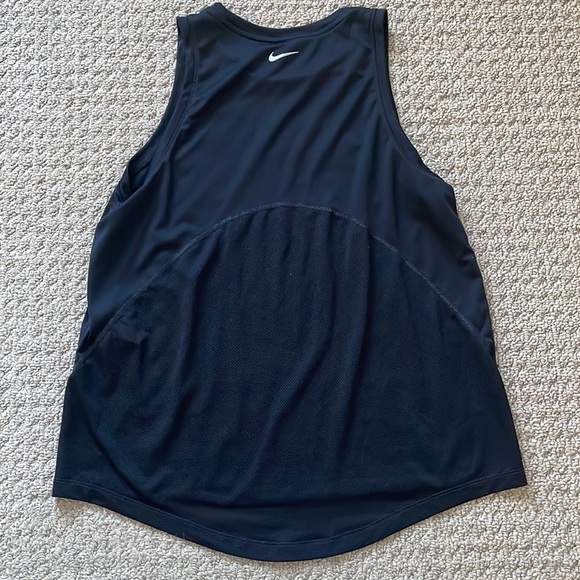 Nike medium tank top - Picture 4 of 4